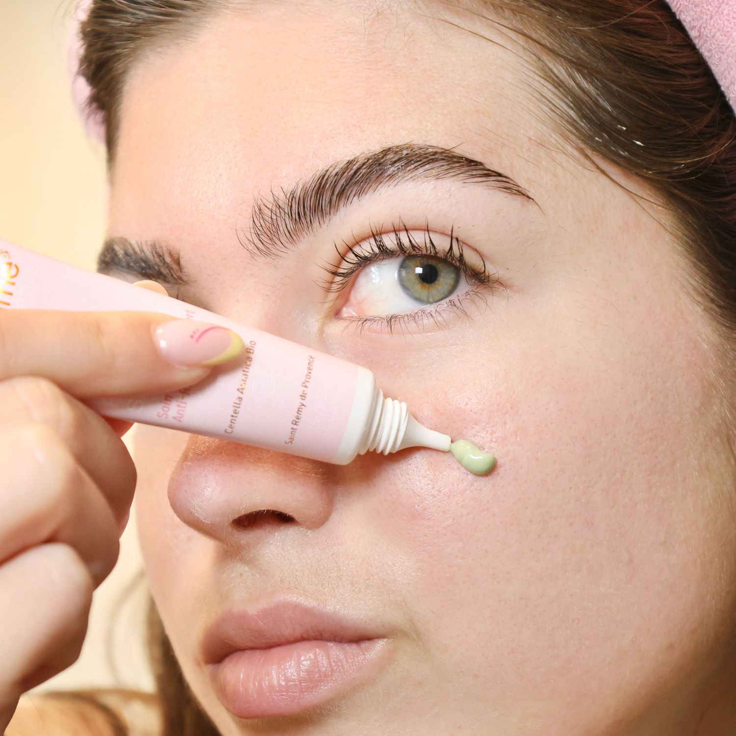 Soin correcteur vert anti-rougeurs
